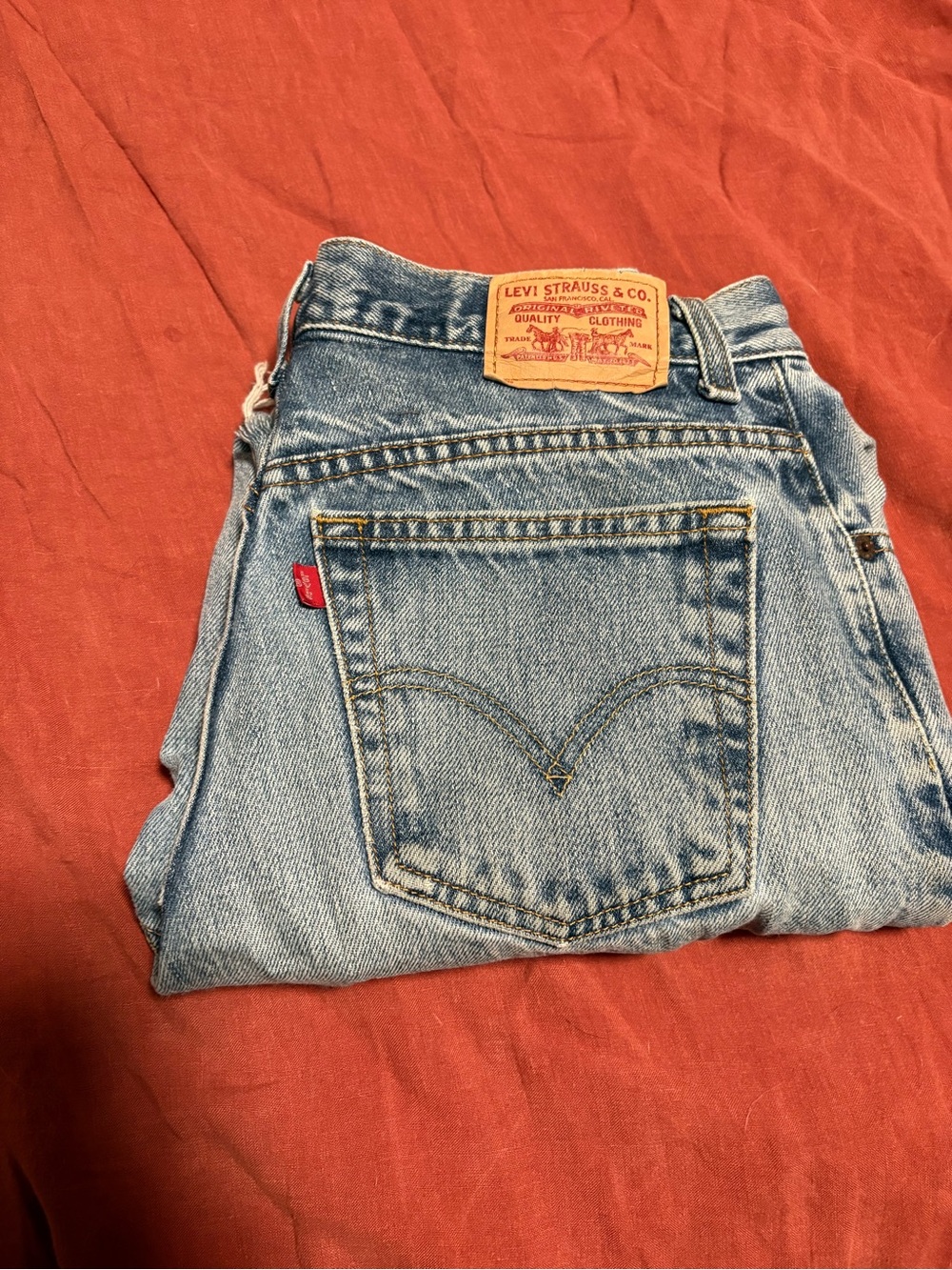 Levi's Women’s relaxed tapered fit cutoffs